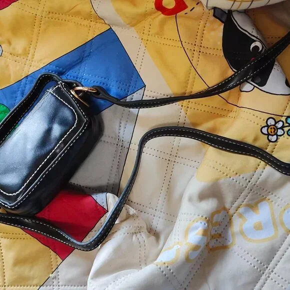 JACQUEMUS Retro Black Mini Crossbody Bag - Picture 2 of 3